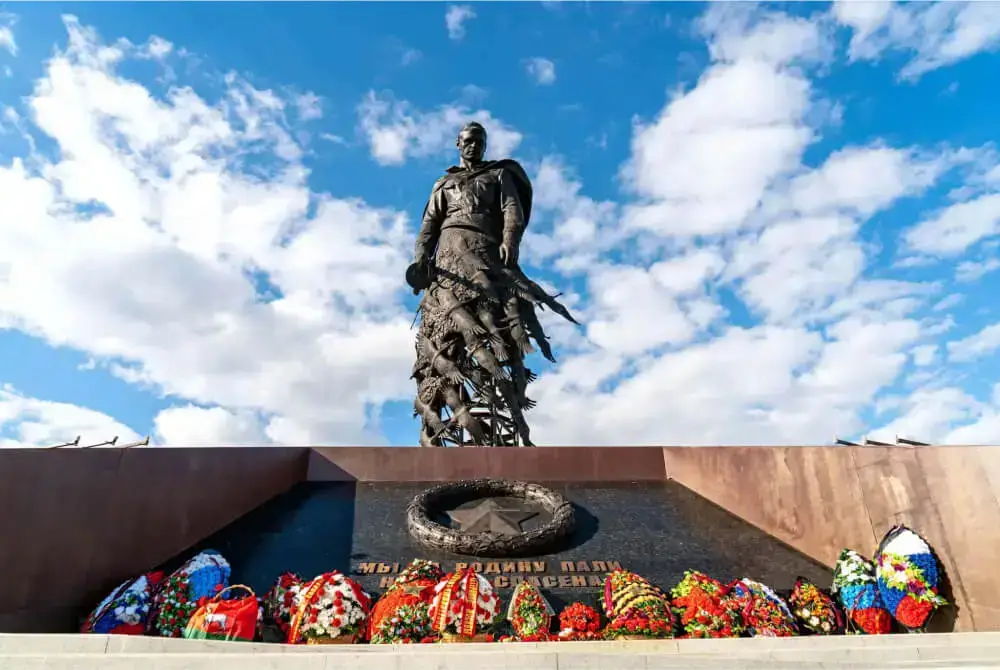 Ржевский мемориал советскому солдату, близ дер. Хорошёво Тверской обл.