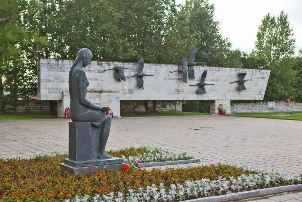 Невский мемориал «Журавли», Санкт-Петербург
